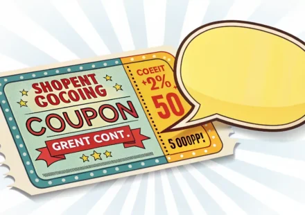 쇼핑 쿠폰 아이콘 옆에 빈 말풍선 아이콘이 있는 이미지, 쿠폰 관련 영어 표현 학습을 상징함.